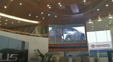 LEDFUL TGC Transparent LED Bildschirm für Autohändler
